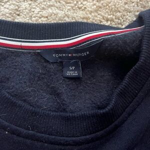 Navy Tommy Hilfiger sweater/crew